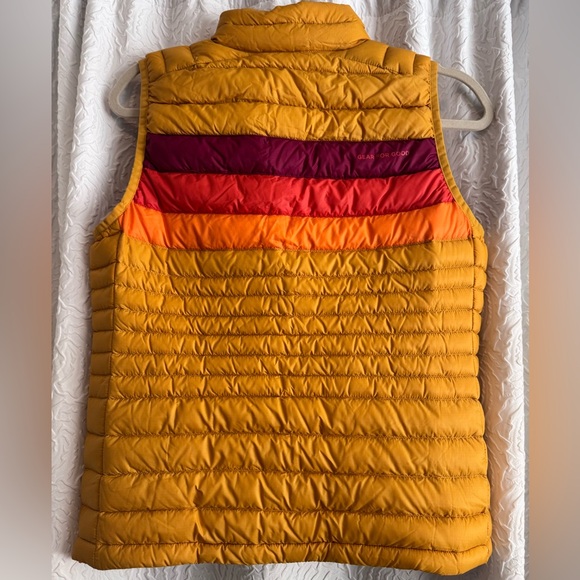 Cotopaxi women’s vest - Picture 2 of 5
